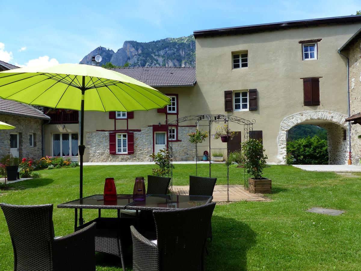 Tarascon-sur-Ariège Maison D'Hotes Du Domaine Fournie מראה חיצוני תמונה